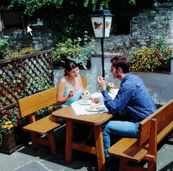 Hotel Restaurant Gradlwirt Niederndorf  Esterno foto