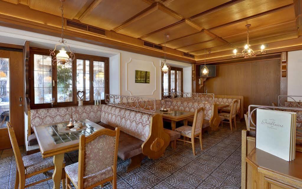 Hotel Restaurant Gradlwirt Niederndorf  Esterno foto