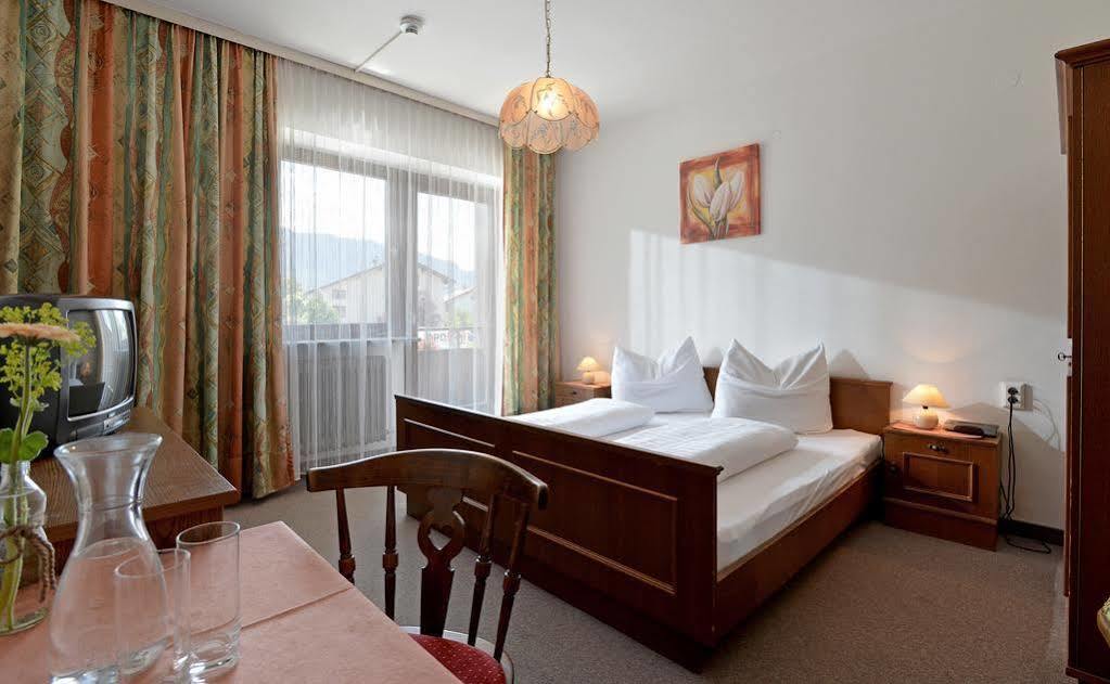 Hotel Restaurant Gradlwirt Niederndorf  Esterno foto