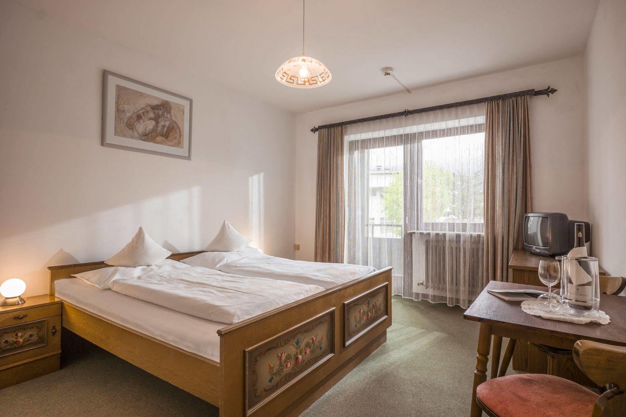 Hotel Restaurant Gradlwirt Niederndorf  Esterno foto