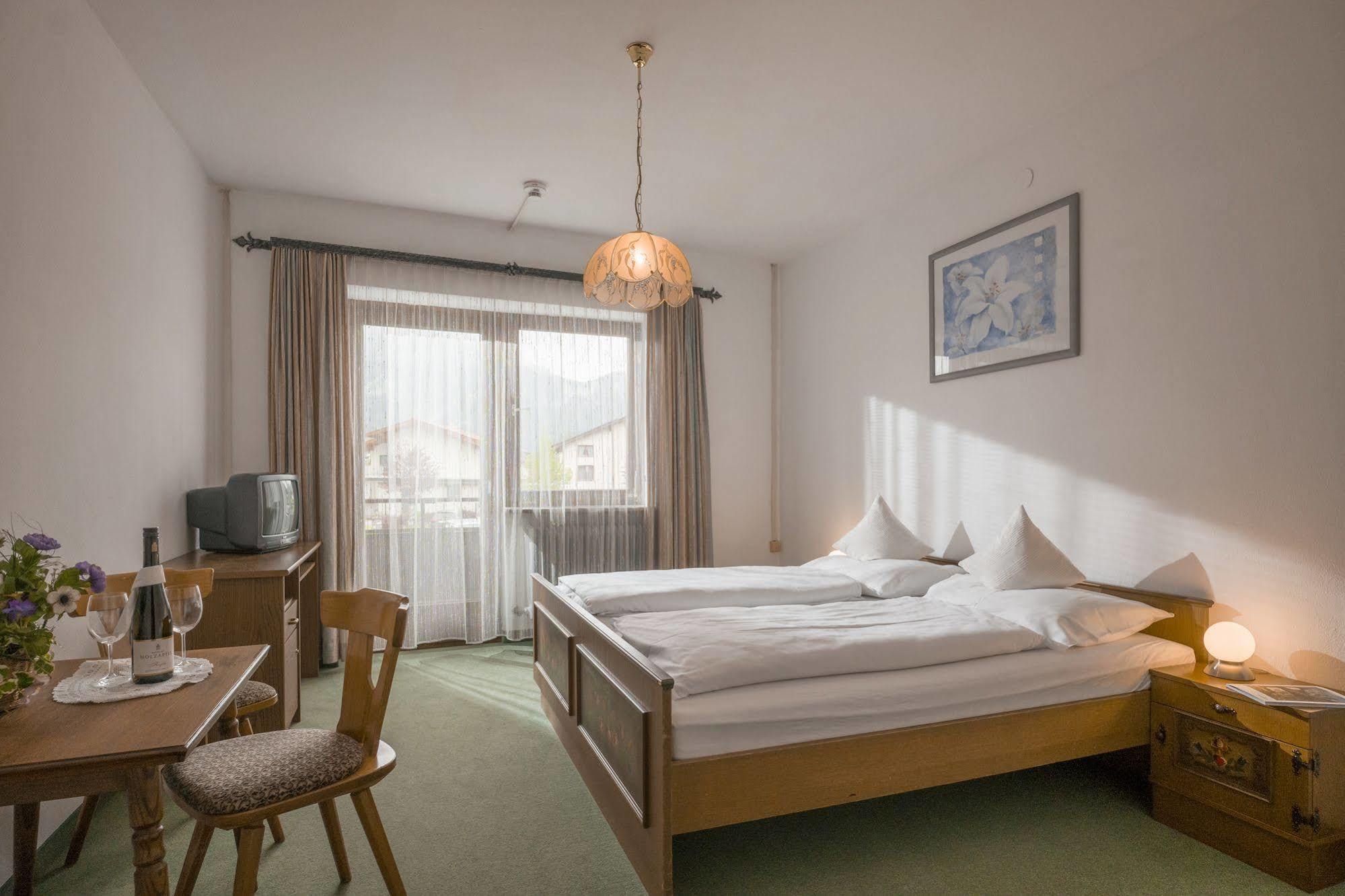 Hotel Restaurant Gradlwirt Niederndorf  Esterno foto