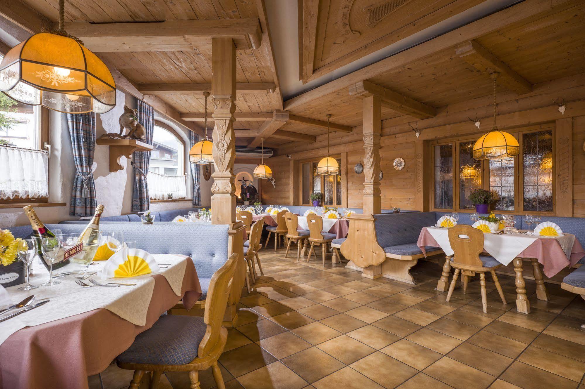 Hotel Restaurant Gradlwirt Niederndorf  Esterno foto