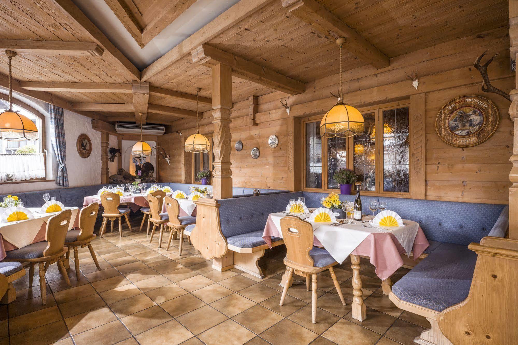 Hotel Restaurant Gradlwirt Niederndorf  Esterno foto